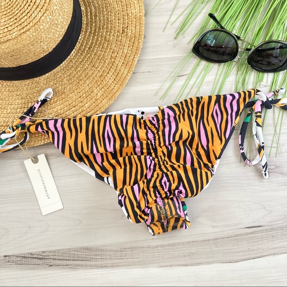 Maaji Reversible String Bikini Set - Picture 16 of 16